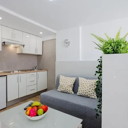 319 Modern Accommodation,sea View, Wi Fi And Pool Apartment *