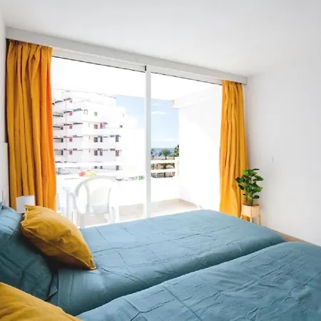 Apartment 319 Modern Accommodation,sea View, Wi Fi And Pool Playa de las Americas (Tenerife)