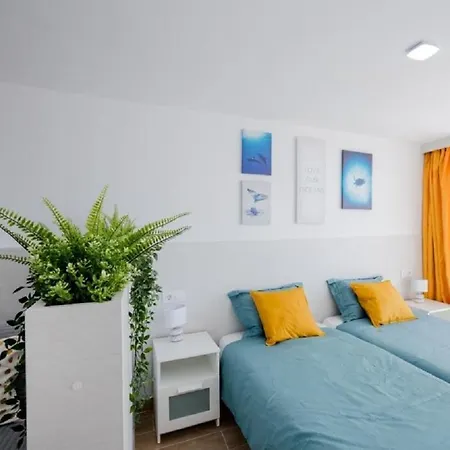 319 Modern Accommodation,sea View, Wi Fi And Pool